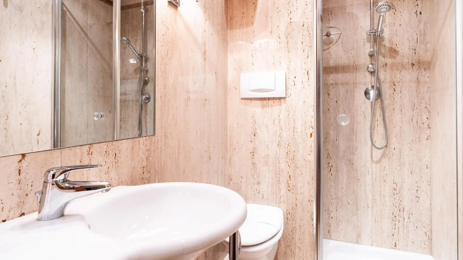Umbertina Cozy Apartment By Wonderful Italy Bari 0*,
