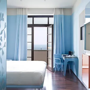 Otel Jr Grande Delle Nazioni, Bari