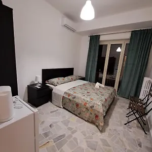 Goffredo Mameli House Гостевой дом